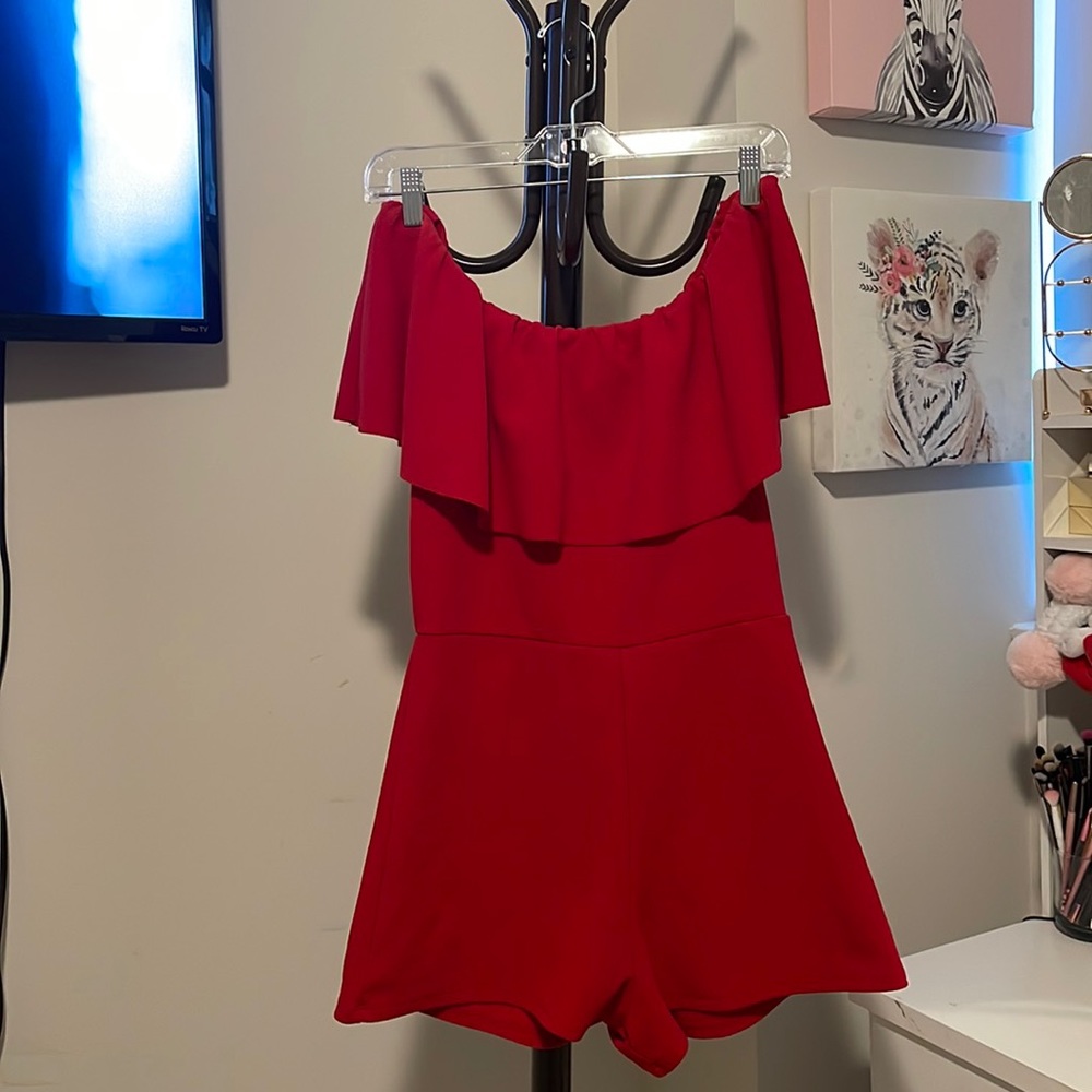 Bright red❤️
